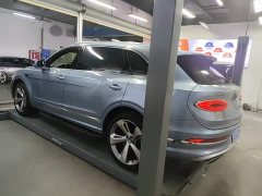Bentley Bentayga 4.0T V8 Long Wheelbase - ფოტო 6
