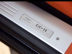 Aston Martin DB11 2022 4.0T V8 Volante - ფოტო 9