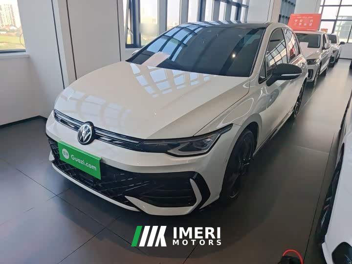Volkswagen Golf 300TSI R-Line