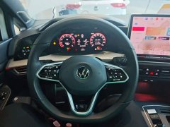 Volkswagen Golf 2025 300TSI R-Line - ფოტო 11