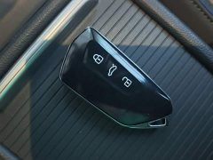 Volkswagen Golf 2025 300TSI R-Line - ფოტო 9