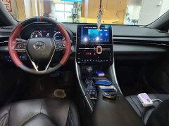 Toyota Avalon Hybrid 2.5L XLE Premium - ფოტო 10