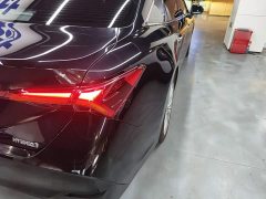 Toyota Avalon Hybrid 2.5L XLE Premium - ფოტო 8