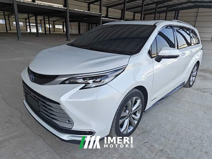 Toyota Sienna 2.5L Hybrid Platinum Edition