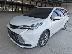 Toyota Sienna 2.5L Hybrid Platinum Edition - ფოტო 1