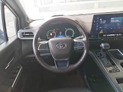 Toyota Sienna 2.5L Hybrid Platinum Edition - ფოტო 11