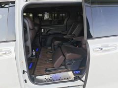 Toyota Sienna 2.5L Hybrid Platinum Edition - ფოტო 17