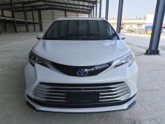 Toyota Sienna 2.5L Hybrid Platinum Edition - ფოტო 3
