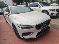 Volvo S60 2022 B4 Smart Luxury Edition - ფოტო 4