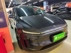 Tesla Model Y Rear-Wheel Drive - ფოტო 4