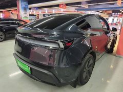 Tesla Model Y Rear-Wheel Drive - ფოტო 7