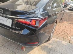 Lexus ES 2022 200 Luxury - ფოტო 8