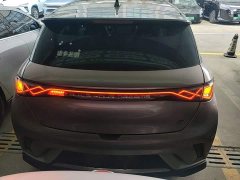 BYD Dolphin 401km Knight Edition - ფოტო 6