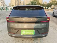 Volvo XC70 Plug-in Hybrid 2026 Two-Wheel Drive Long Range Core - ფოტო 6
