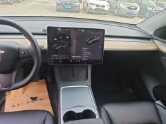 Tesla Model Y Standard Range RWD - ფოტო 13