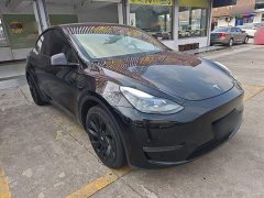 Tesla Model Y Standard Range RWD - ფოტო 4