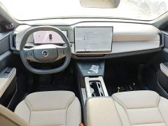 Volvo XC70 Plug-in Hybrid 2026 Two-Wheel Drive Long Range Core - ფოტო 10