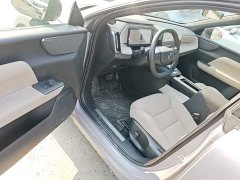 Volvo XC70 Plug-in Hybrid 2026 Two-Wheel Drive Long Range Core - ფოტო 16