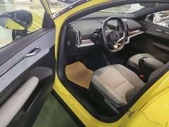 Volvo EX30 2025 Rear-Wheel Drive Extended Range Ultra - ფოტო 16