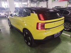 Volvo EX30 2025 Rear-Wheel Drive Extended Range Ultra - ფოტო 5