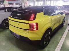 Volvo EX30 2025 Rear-Wheel Drive Extended Range Ultra - ფოტო 7