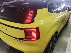 Volvo EX30 2025 Rear-Wheel Drive Extended Range Ultra - ფოტო 8