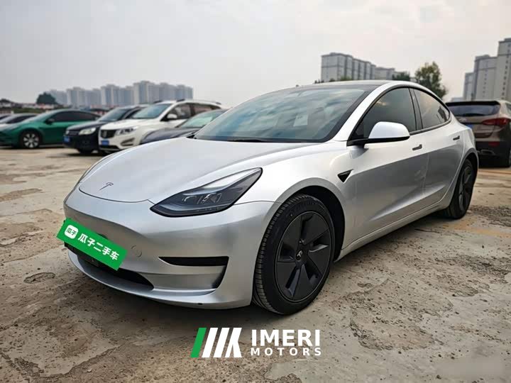 Tesla Model 3 Rear-Wheel Drive