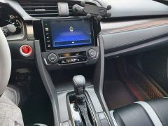 Honda Civic 2021 Hatchback 220 Turbo CVT Sharp Control - ფოტო 6
