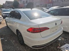 Volkswagen Bora 200TSI DSG Comfort Navigation Edition - ფოტო 5