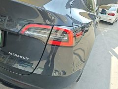 Tesla Model Y Rear-Wheel Drive - ფოტო 8