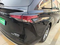 Toyota Sienna 2.5L Hybrid AWD Premium - ფოტო 8