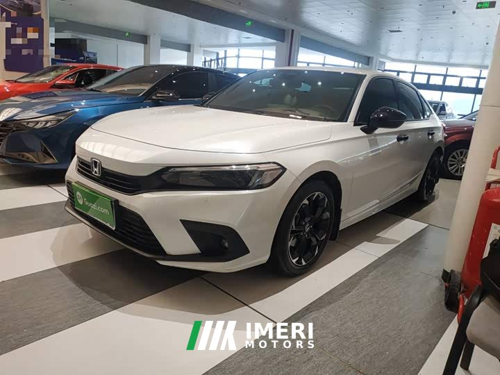 Honda Civic 240TURBO CVT Fuel Dynamic Edition