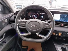 Hyundai Elantra 1.5L CVT Luxury - ფოტო 11