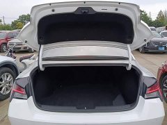 Hyundai Elantra 1.5L CVT Luxury - ფოტო 19