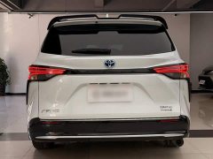 Toyota Sienna 2023 2.5L Hybrid Premium Edition - ფოტო 13