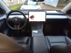 Tesla Model Y Rear-Wheel Drive - ფოტო 10
