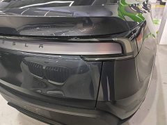 Tesla Model Y Rear-Wheel Drive - ფოტო 8