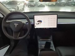 Tesla Model Y Rear-Wheel Drive - ფოტო 10