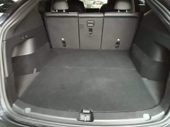 Tesla Model Y Rear-Wheel Drive - ფოტო 19