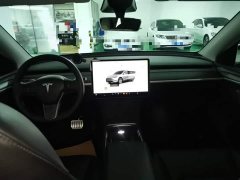 Tesla Model Y Rear-Wheel Drive - ფოტო 10