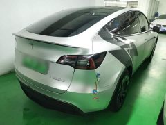 Tesla Model Y Rear-Wheel Drive - ფოტო 7
