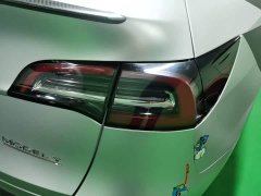 Tesla Model Y Rear-Wheel Drive - ფოტო 8