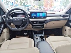 Ford Focus Sedan EcoBoost 180 Automatic Trend - ფოტო 10