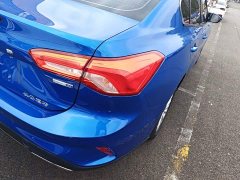 Ford Focus Sedan EcoBoost 180 Automatic Trend - ფოტო 8