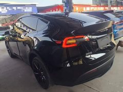 Tesla Model Y Long Range All-Wheel Drive - ფოტო 5