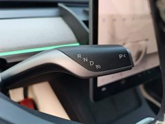 Tesla Model Y Rear-Wheel Drive - ფოტო 14