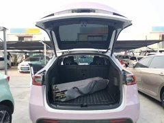 Tesla Model Y Rear-Wheel Drive - ფოტო 19