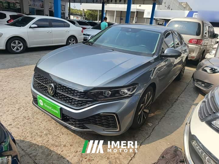 Volkswagen Passat 330TSI Starry Sky Luxury Edition - ავტომობილი ჩინეთიდან