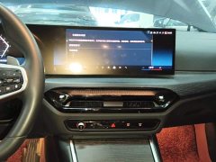 BMW 3 Series 325Li M Sport Package - ფოტო 13