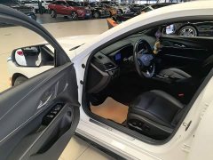 Cadillac CT4 28T Fashion Edition - ფოტო 16
